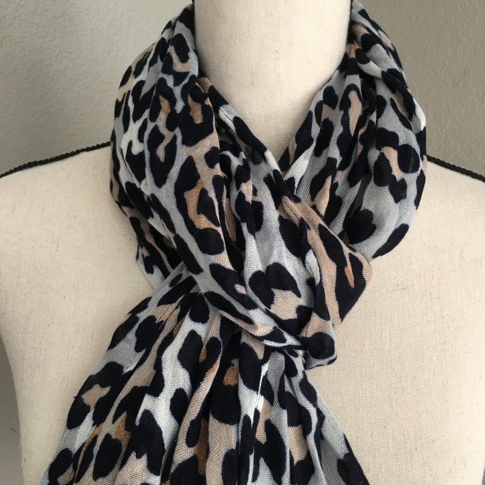 Leopard Print Scarf - Picture 2 of 7
